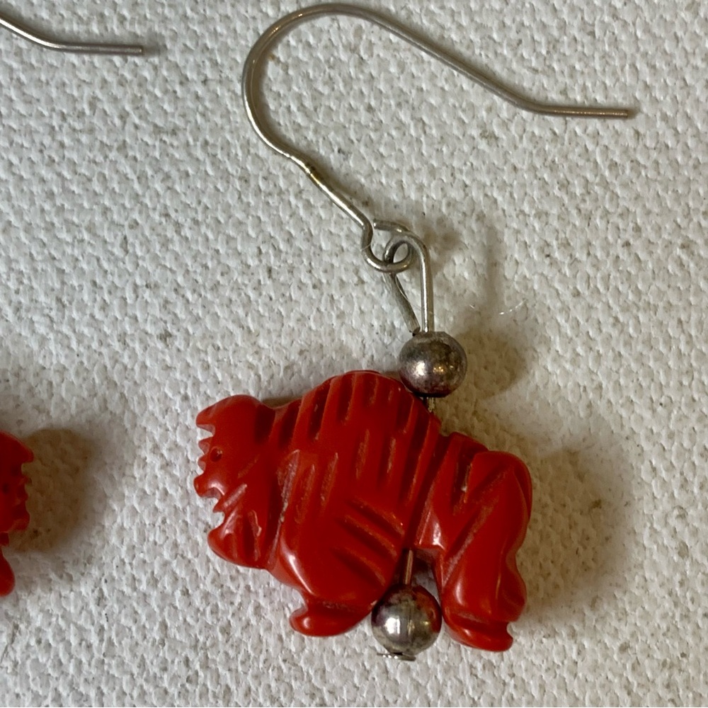 Vintage Southwestern Hand Carved Red Block Coral Buffalo Fetish Dangle Earrings - Picture 12 of 16
